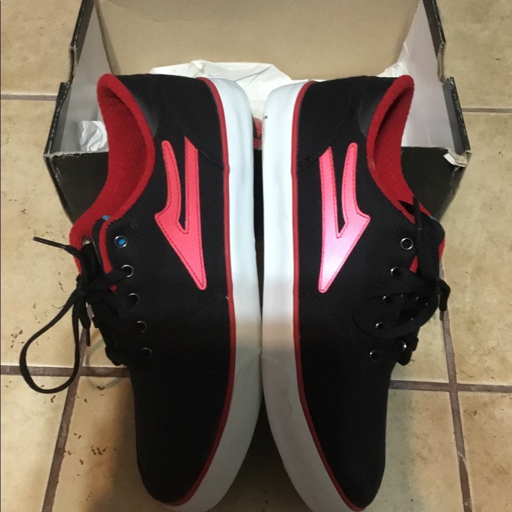 Lakai Carroll 5 SMU